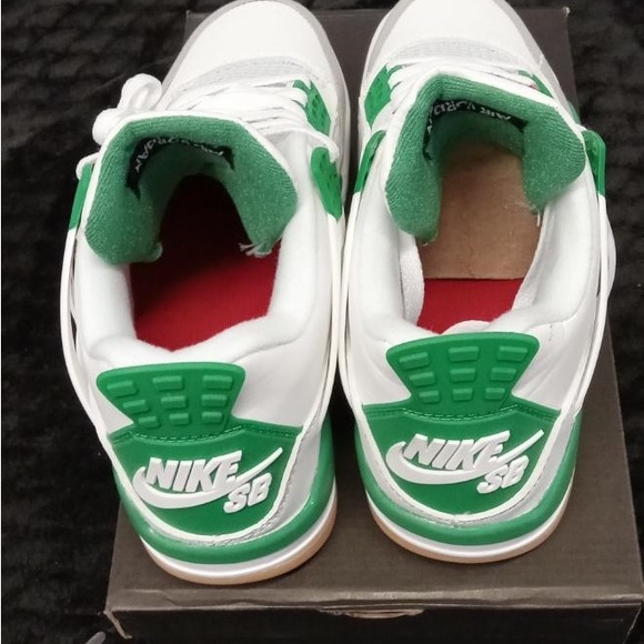 Jordan 4 - Picture 3 of 3